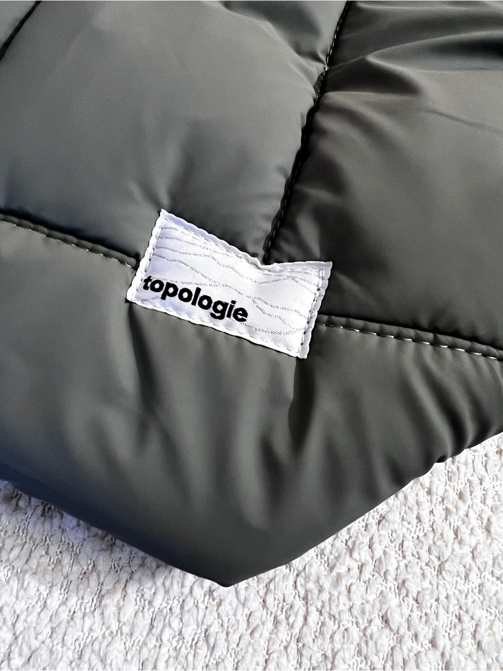 Topologie Quilted Puffer Tote in Gray - Picture 2 of 10